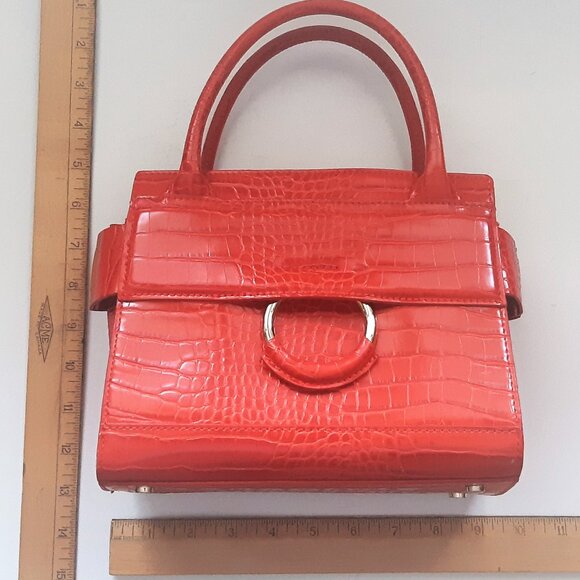 Sam Edelman Red Purse Alligator Croc Texture Cross Body Chiara Model Mint Condit - Picture 10 of 11